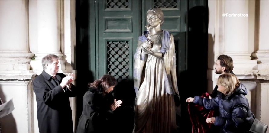 Το άγαλμα της Κάλλας τοποθετήθηκε στο περίφημο Teatro la Fenice