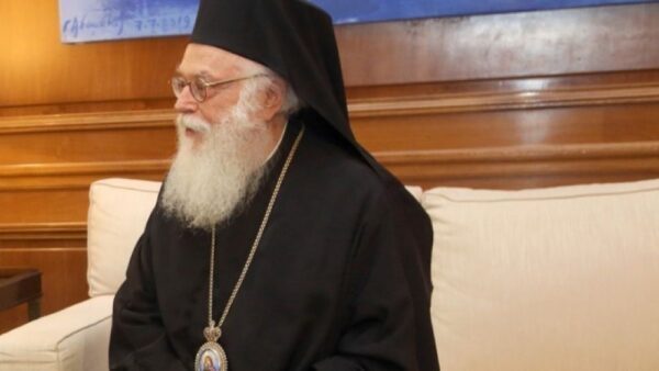 Τίρανα (απευθείας σύνδεση): Το ύστατο «χαίρε» στον μακαριστό Αρχιεπίσκοπο Αναστάσιο