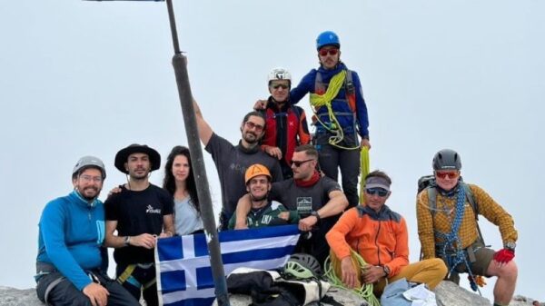 Η ιστορία του Πανάγου, που θέλει να σκαρφαλώσει στο Κιλιμάντζαρο, με τη βοήθεια των φίλων του