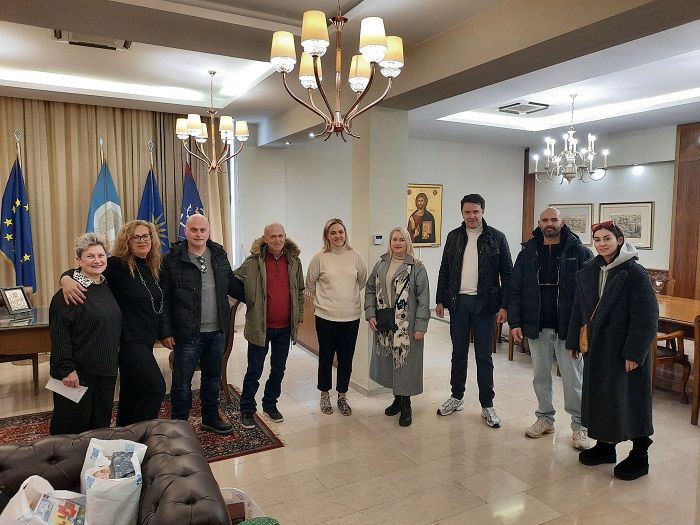 Σέρρες: Παραδόθηκαν τα παιχνίδια που συγκεντρώθηκαν από την δράση «Γίνε Άη Βασίλης για μια ημέρα»