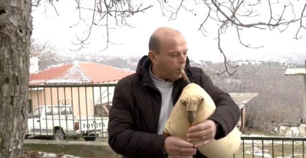 Στην Ορεινή Σερρών ένας από τους τελευταίους κατασκευαστές παραδοσιακής γκάιντας - video