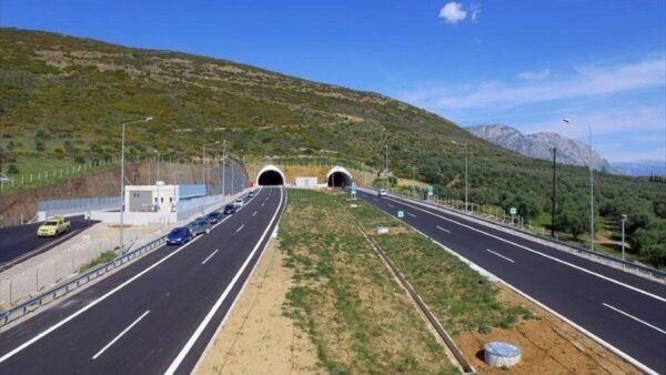 Ιόνια Οδός: Ξέχασε τη γυναίκα του στις τουαλέτες, το αντιλήφθηκε μετά 50χλμ