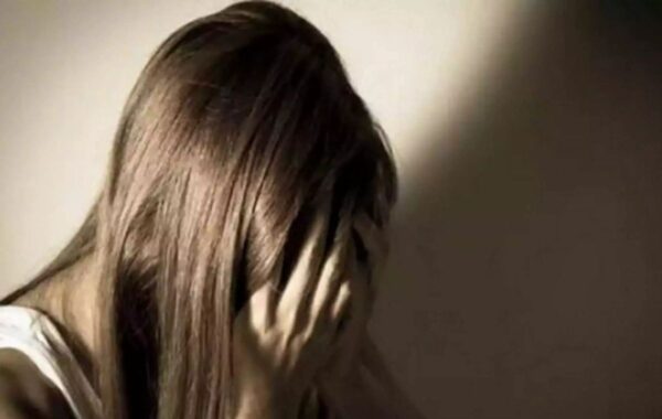 Καθηγητής συνελήφθη για ασέλγεια σε βάρος 14χρονης μαθήτριάς του – Οι συνομιλίες και το ραντεβού
