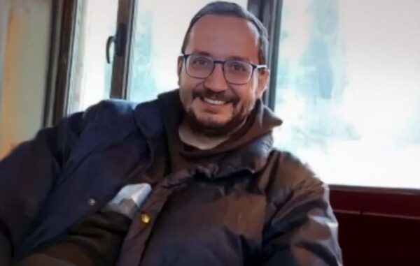 Λάρισα: Τι λένε οι εκπαιδευτικοί για τον 39χρονο Βασίλη που αγνοείται
