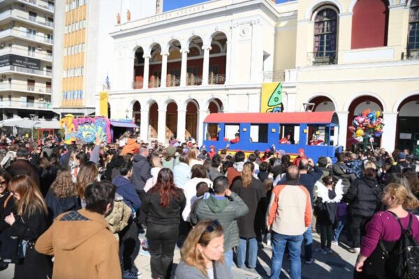 Ξεκίνησε και επίσημα το πατρινό καρναβάλι - video