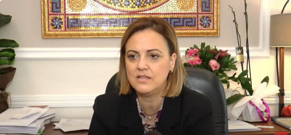 Β.Μητλιάγκα προς Α.Χρυσάφη: "Το έργο σας κρίθηκε ανεπαρκές" - video