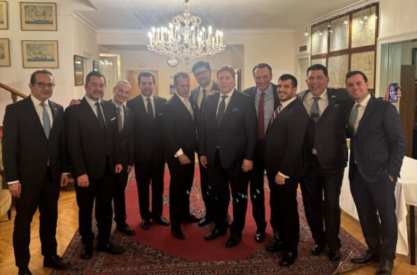 Το Προξενικό Σώμα Ελλάδος έκοψε την πίτα του