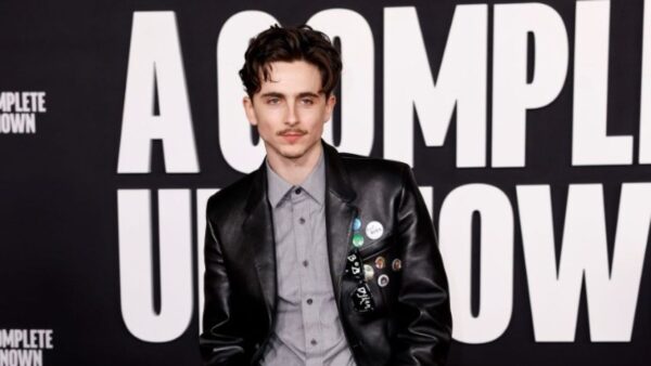 Ο Τίμοθι Σαλαμέ πλήρωσε πρόστιμο επιλέγοντας να πάει με ποδήλατο στην πρεμιέρα της ταινίας του