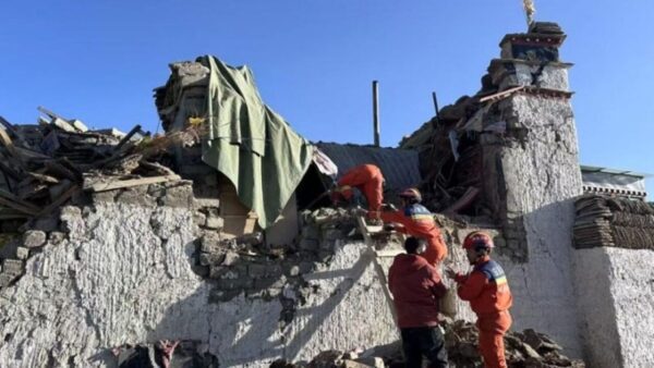 Τραγωδία στο Θιβέτ: Τουλάχιστον 95 νεκροί, 130 οι τραυματίες μετά τον ισχυρότατο σεισμό - Video