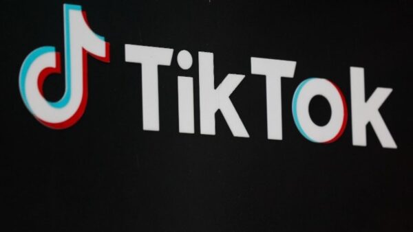 ΗΠΑ: Αποκαθίσταται η πρόσβαση στο TikTok - Η εταιρεία ευχαριστεί τον Τραμπ
