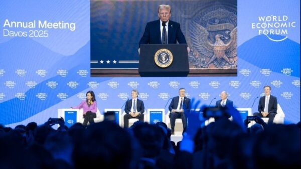 Τραμπ: Ελάτε στην Αμερική να παράγετε τα προϊόντα σας, αλλιώς θα πρέπει να πληρώσετε δασμούς για να τα πουλήσετε στις ΗΠΑ