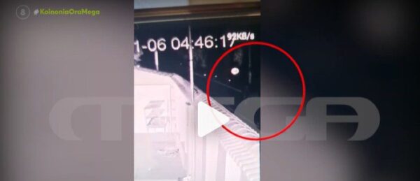 Σοκαριστικό τροχαίο στη Μυτιλήνη: Η στιγμή της σύγκρουσης ΙΧ με αγέλη αλόγων -video