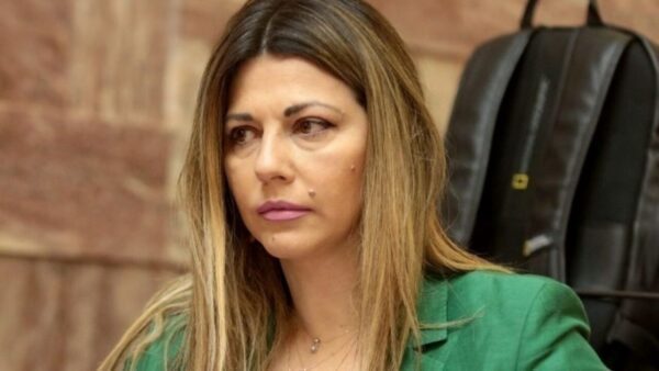 Ζαχαράκη: Αυξάνεται στα 1.850 το μηνιαίο ποσό για τους επαγγελματίες αναδόχους γονείς παιδιών με αναπηρία