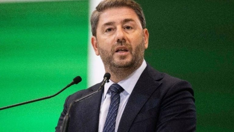 https://www.amna.gr/home/article/886564/N-Androulakis-I-atimorisia-gigantonei-tin-alazoneia#:~:text=%CE%A3%CE%A5%CE%9D%CE%94%CE%A1%CE%9F%CE%9C%CE%97%CE%A4%CE%97%CE%A3-,%CE%9D.%20%CE%91%CE%BD%CE%B4%CF%81%CE%BF%CF%85%CE%BB%CE%AC%CE%BA%CE%B7%CF%82%3A%20%C2%AB%CE%97%20%CE%B1%CF%84%CE%B9%CE%BC%CF%89%CF%81%CE%B7%CF%83%CE%AF%CE%B1%20%CE%B3%CE%B9%CE%B3%CE%B1%CE%BD%CF%84%CF%8E%CE%BD%CE%B5%CE%B9%20%CF%84%CE%B7%CE%BD%20%CE%B1%CE%BB%CE%B1%CE%B6%CE%BF%CE%BD%CE%B5%CE%AF%CE%B1%C2%BB,-%CE%A0%CE%9F%CE%9B%CE%99%CE%A4%CE%99%CE%9A%CE%97%20/%CE%A4%CF%81%CE%AF%CF%84%CE%B7
