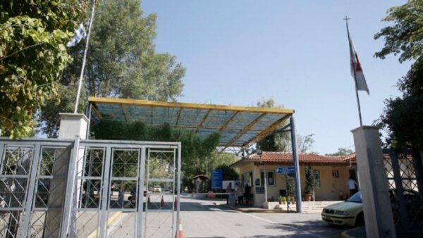 Άγριο έγκλημα στο Δαφνί: Τρόφιμος του ψυχιατρείου σκότωσε 44χρονη