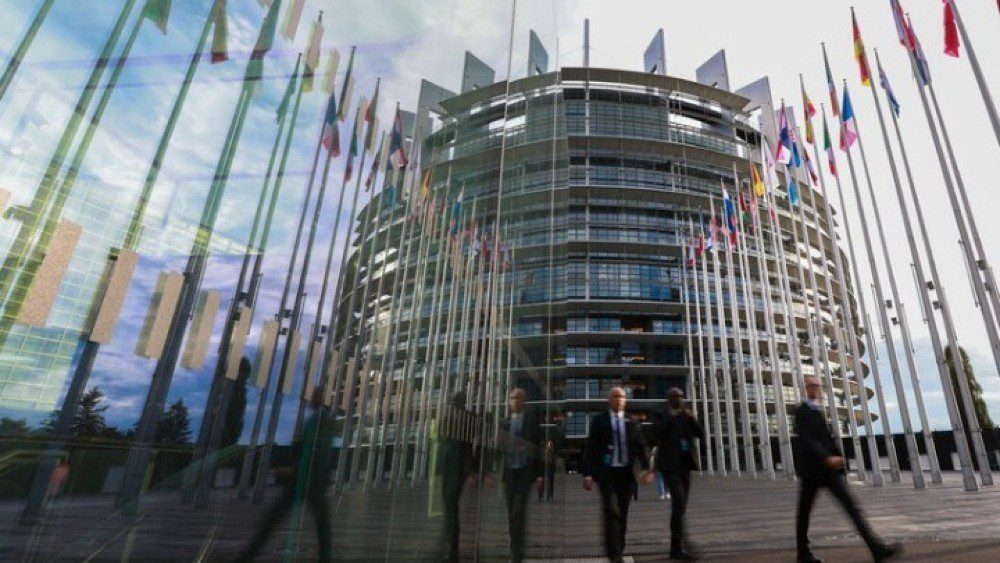Ο ειδικός απεσταλμένος των ΗΠΑ δηλώνει ότι η Ευρώπη δεν θα συμμετέχει στις διαπραγματεύσεις για την Ουκρανία