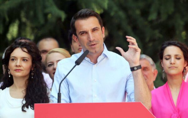 Αλβανία: Συνελήφθη ο δήμαρχος Τιράνων, σε κατ’ οίκον περιορισμό η σύζυγός του – Κατηγορούνται για διαφθορά