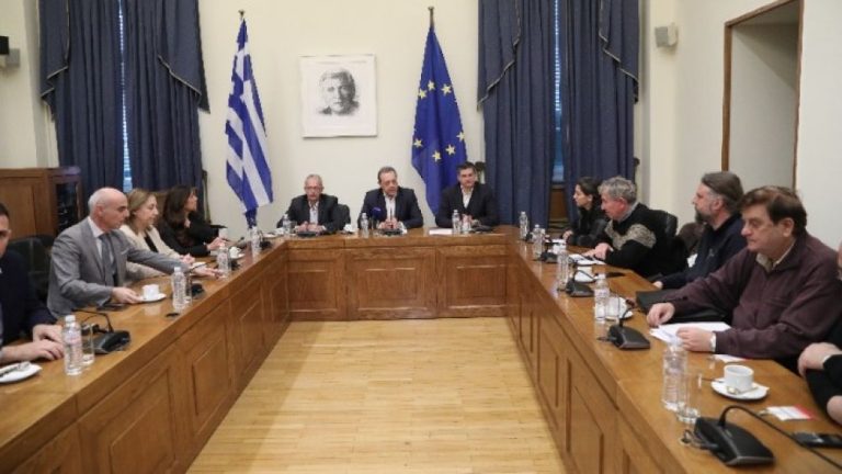 Σ. Φάμελλος στην ΟΛΜΕ: «Η δημόσια Παιδεία, αδιαπραγμάτευτη αρχή της πολιτικής ταυτότητας του ΣΥΡΙΖΑ-ΠΣ»