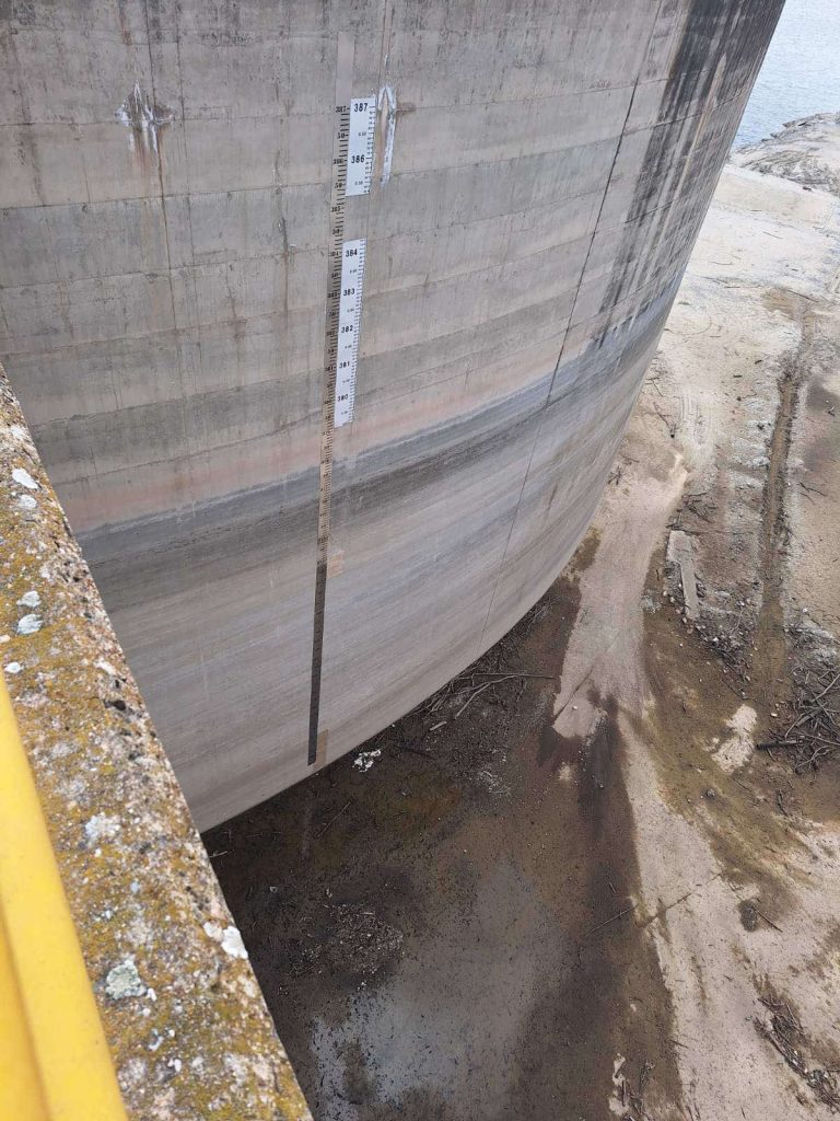 Δράμα: Ανησυχία από τη μείωση της στάθμης του νερού στο μεγάλο φράγμα του Θησαυρού