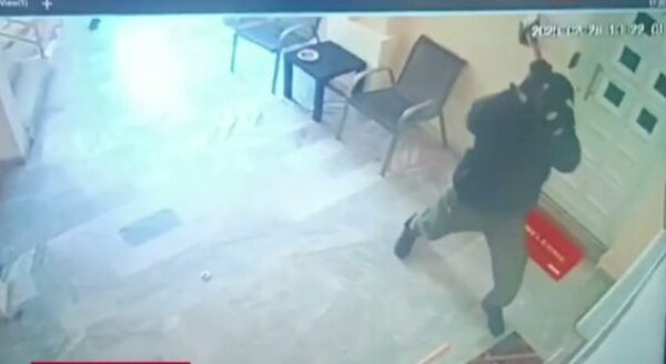 Επίθεση με βαριοπούλα από αγνώστους στο γραφείο του βουλευτή της Νέας Δημοκρατίας στη Θεσσαλονίκη Φάνη Παππά