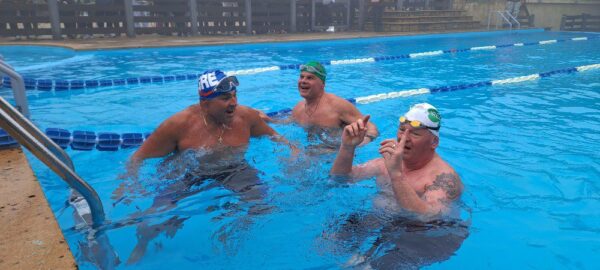 Στη Χαλκιδική το πρώτο Ice Swimming της χώρας – 60 αθλητές βούτηξαν στην πισίνα