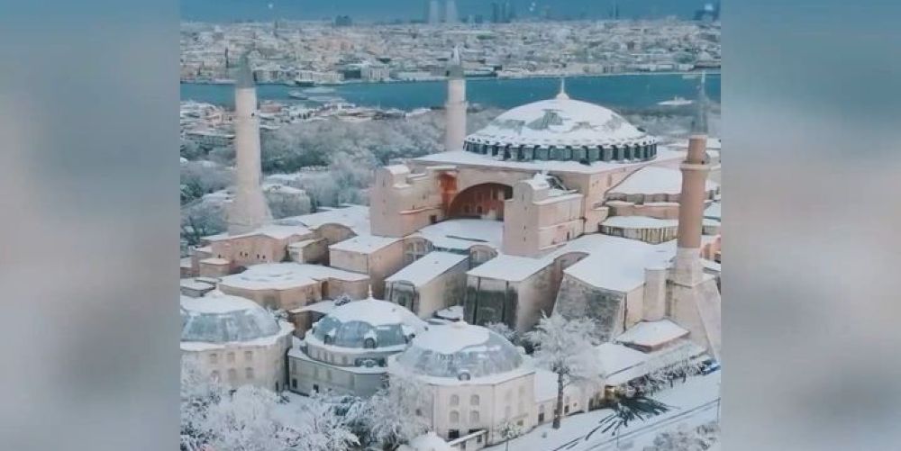 Μαγικές εικόνες από την χιονισμένη Κωνσταντινούπολη