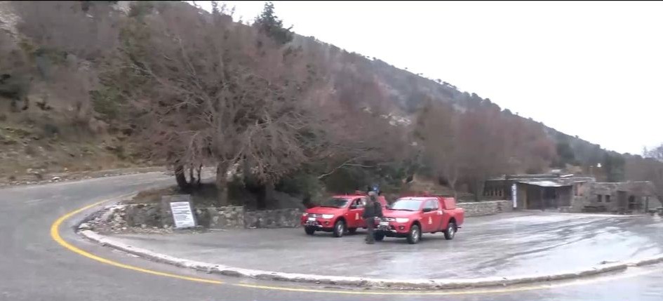 Εξακολουθεί να αγνοείται ο 20χρονος στο φαράγγι της Σαμαριάς – Υπό κακές καιρικές συνθήκες οι έρευνες