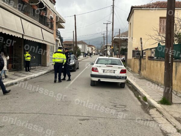 Άγριο φονικό σε χωριό της Λάρισας – Ο δράστης είναι ταμπουρωμένος, κρατώντας χειροβομβίδα!