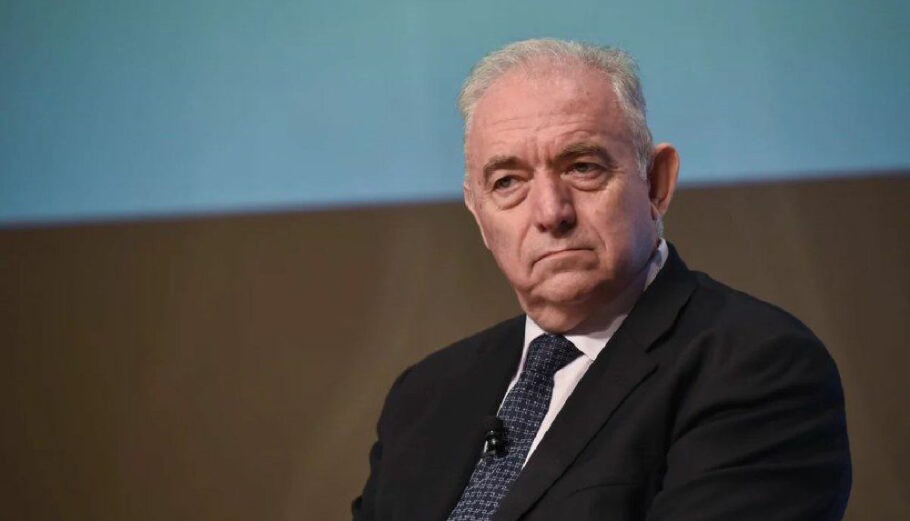 Ευθ. Λέκκας: Μεγάλος κατολισθητικός κίνδυνος στη Σαντορίνη – Οι πέντε περιοχές εφαρμογής μέτρων