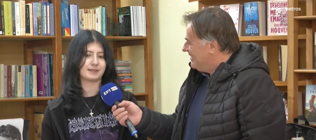 Σέρρες: Μαθήτρια λυκείου, αυτοδίδακτη ζωγράφος φιλοτεχνεί πορτραίτα με μολύβι