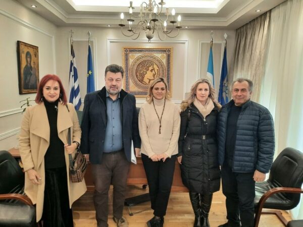 Συνάντηση της Δημάρχου Σερρών Βαρβάρας Μητλιάγκα με τον Χρήστο Παπαστεργίου