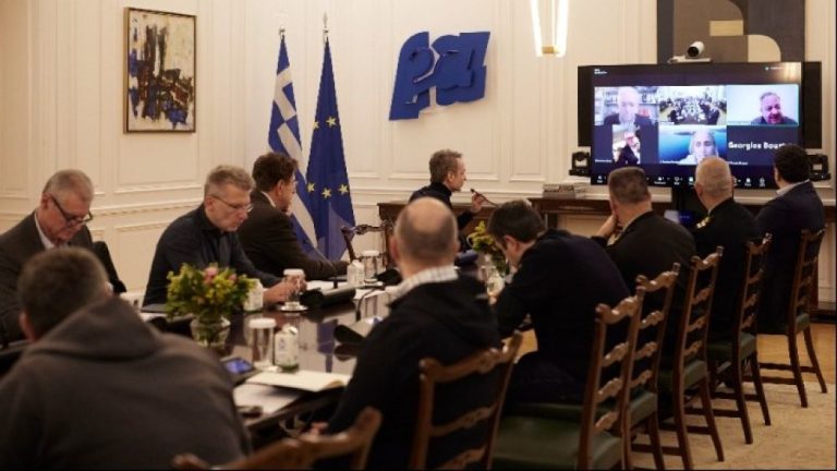 Σαντορίνη – Ολοκληρώθηκε η σύσκεψη στο Μαξίμου: Συνεχής ενημέρωση από τους ειδικούς και εγρήγορση