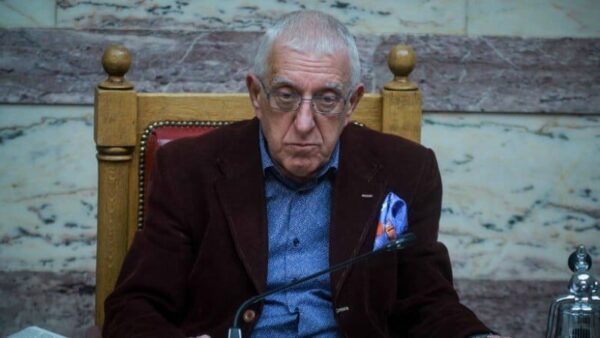 Ν. Κακλαμάνης προς Μ. Καρυστιανού: Είστε ευπρόσδεκτη στο γραφείο μου σε προσωπικό επίπεδο το Σάββατο ή την Κυριακή