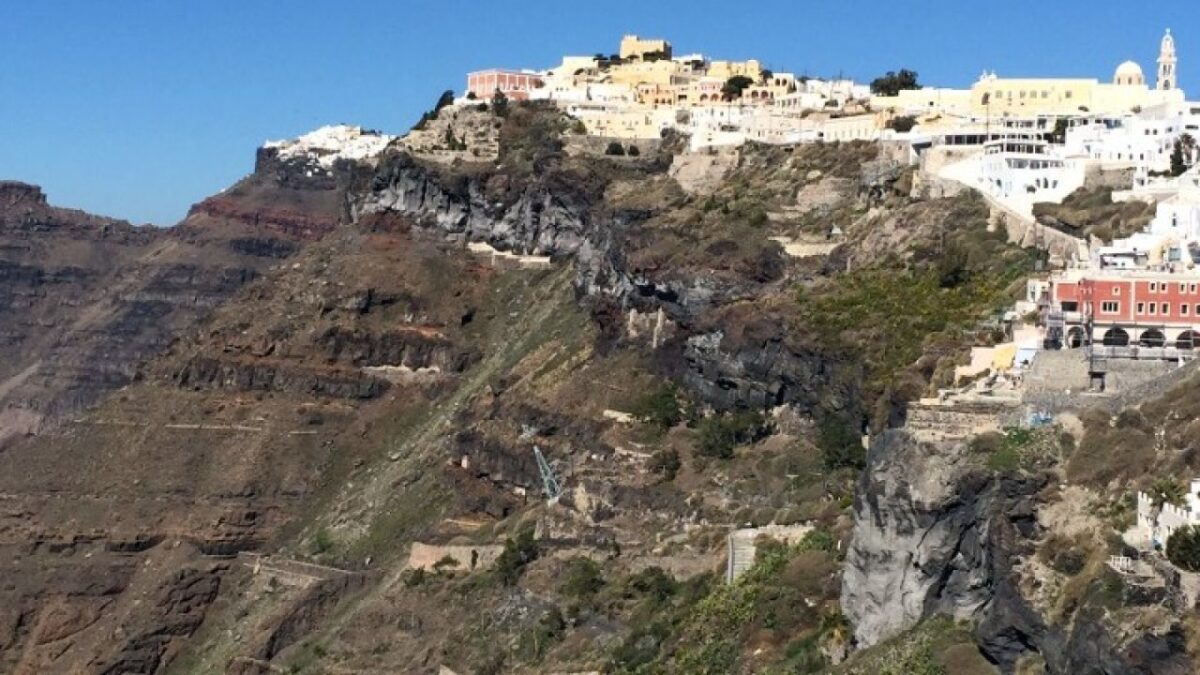 ΕΚΠΑ: Σταδιακή ύφεση παρουσιάζει η σεισμικότητα στη ζώνη Σαντορίνης-Αμοργού