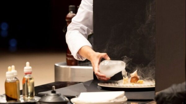 Michelin Guide 2025: Ένα vegan εστιατόριο και ένα με ελληνική κουζίνα έλαβαν αστέρι Michelin