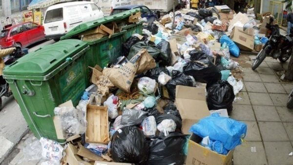 Έκκληση του δήμου Θεσσαλονίκης για αυτοσυγκράτηση στα σκουπίδια