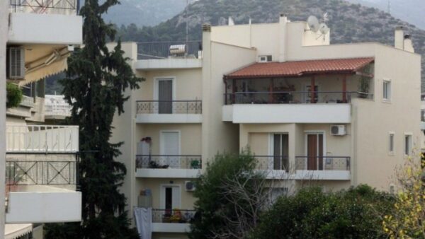 Ποιες οι διαφορές του «Αναβαθμίζω το Σπίτι μου» και του «Εξοικονομώ» – Aπό 3 έως 7 χρόνια η αποπληρωμή