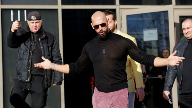 Ο αμφιλεγόμενος influencer Άντριου Τέιτ κατευθύνεται στη Φλόριντα των ΗΠΑ
