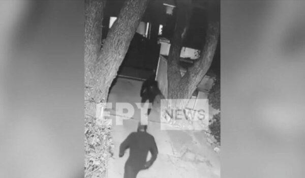 Video από τη χρυσή διάρρηξη σε μεζονέτα στη Νέα Ερυθραία - Καρέ καρέ η δράση της συμμορίας