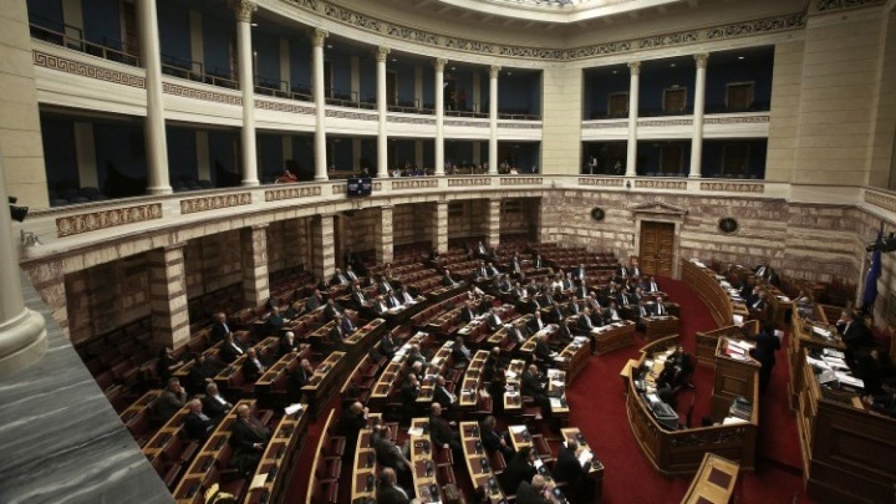 βουλή Boυλή-έγγραφη απάντηση στον ΣΥΡΙΖΑ: δεν ζήτησε η Εισαγγελία την απόληψη των χωμάτων στα Τέμπη