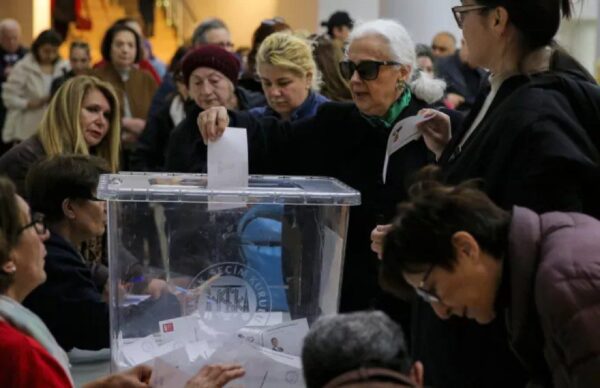 Αντιπολίτευση: 20 εκατ. Τούρκοι ψήφισαν υπέρ του Ιμάμογλου - «Είναι στον δρόμο για τη φυλακή, αλλά και στον δρόμο για την προεδρία»