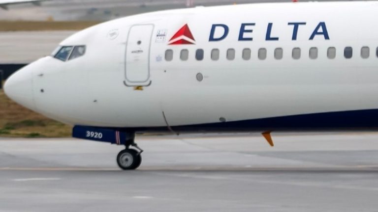 Παρ' ολίγον σύγκρουση Airbus της Delta Air Lines με στρατιωτικό αεροσκάφος στην Ουάσινγκτον