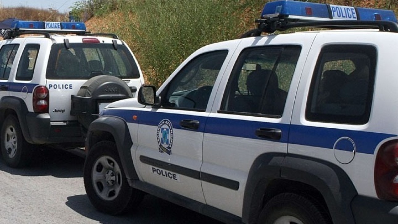 Τι βρήκε η ΕΛ.ΑΣ. στο σπίτι του 55χρονου που κατηγορείται ότι επιχείρησε να κάψει τη γυναίκα του