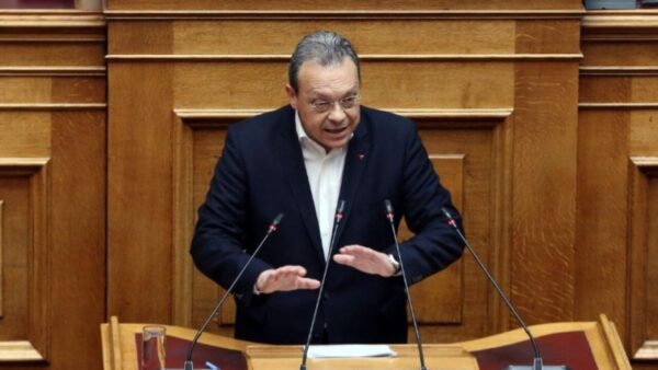 Σ. Φάμελλος: Είναι μια κυβέρνηση σε αποδρομή γιατί πρέπει να έχει την επάρκεια έστω να πει κάτι που έκανε