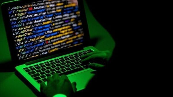 «Έβλεπα τις απάτες σαν παιχνίδι»: Άρπαξαν 315.000 ευρώ από λογαριασμούς - Έβρισκαν κωδικούς από το dark web και έβγαζαν δάνεια