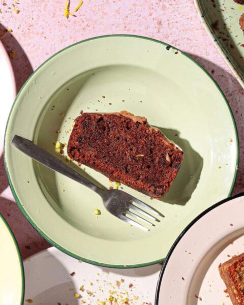 Σοκολατένιο vegan κέικ με τριπλή σοκολάτα