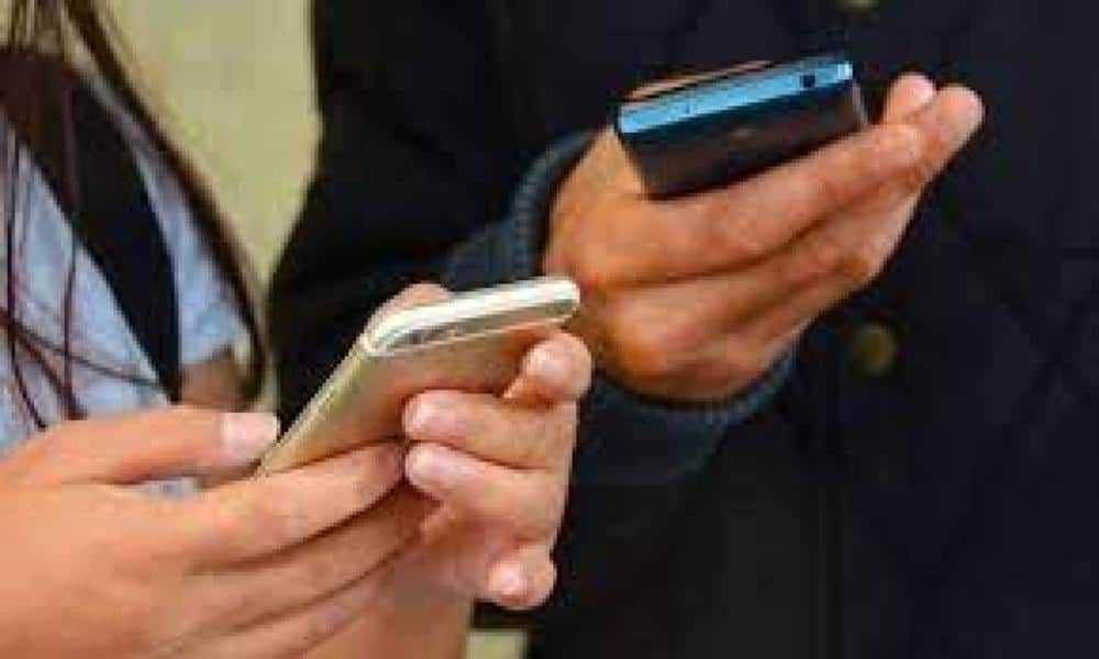 ΕΛΑΣ: Μην αφήνεις τα bots να σε χειραγωγούν - Ενημέρωση για την προστασία από τη χειραγώγηση μέσω ψεύτικων λογαριασμών στα Social Media