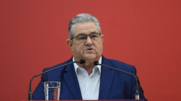 TikTok της ΚΝΕ με τον Δ. Κουτσούμπα: «Με αφορμή μια "ομολογία" ενός τραπεζίτη...»
