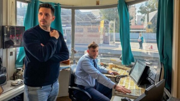 Αιφνιδιαστική επίσκεψη Κ. Κυρανάκη στον Σταθμό Λαρίσης