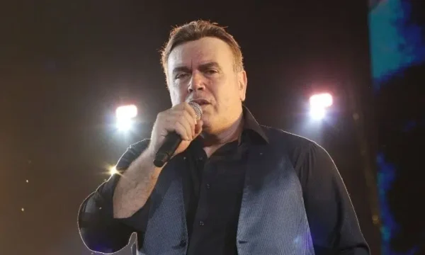 Ηράκλειο: Πλήθος κόσμου αποχαιρέτησε τον Μανώλη Λιδάκη